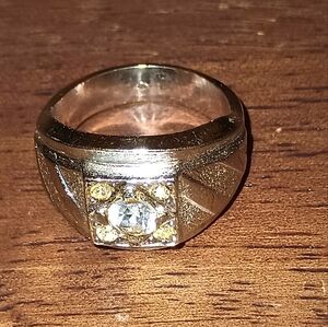 Silver Tone  Ring with Clear Stone Size 9